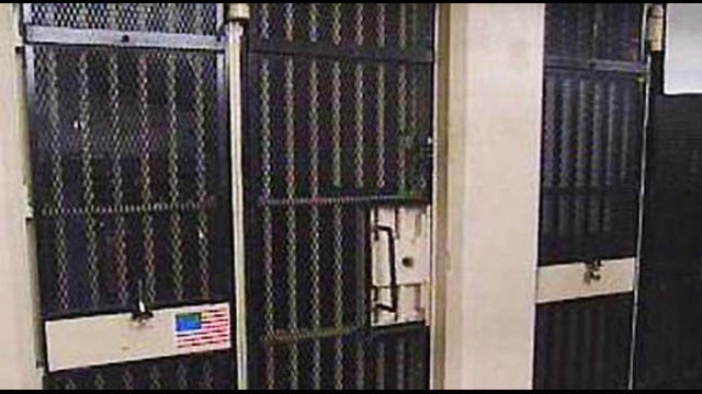 Contra Costa sheriff's deputies find inmate hanging dead in jail cell