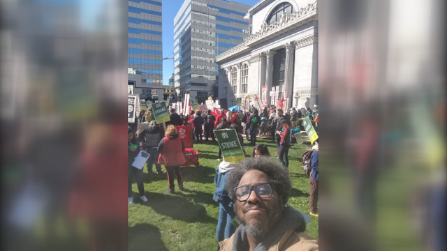 ‘Oakland is a union town!': W. Kamau Bell marches in support of striking teachers