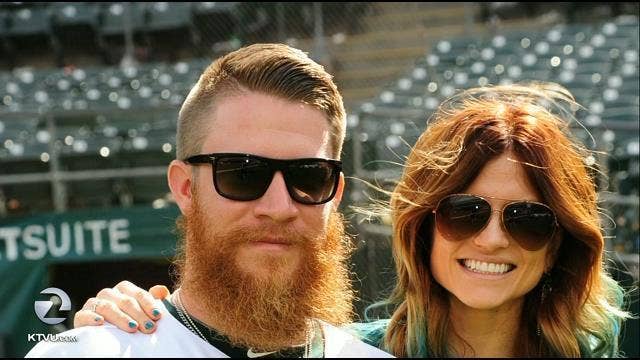 A's Sean Doolittle plays imaginary ball with young fan who's unaware of the star encounter
