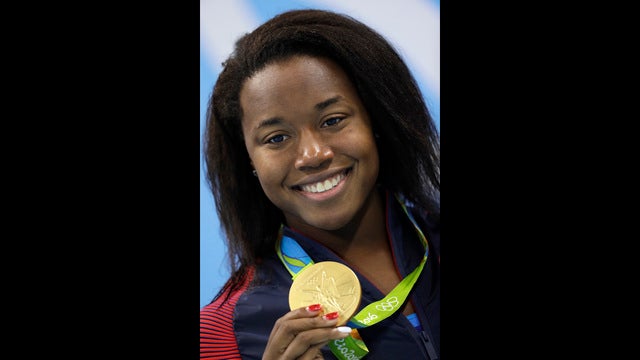 Stanford swimmer Simone Manuel makes Olympic history