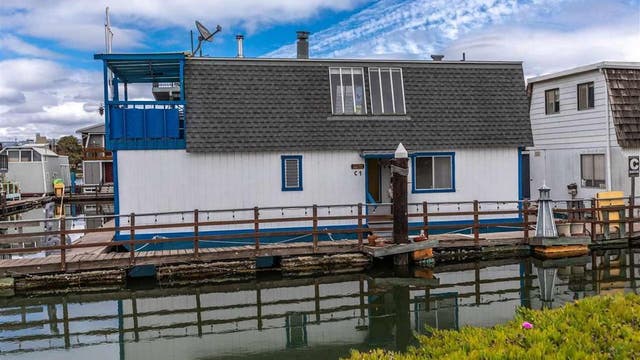 Fun fact about floating home up for sale: Tom Hanks used to live there