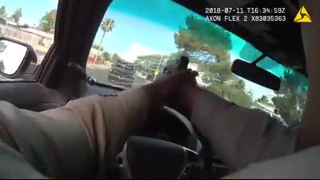 VIDEO: Las Vegas as officers pursue murder suspects, police shoot through windshield
