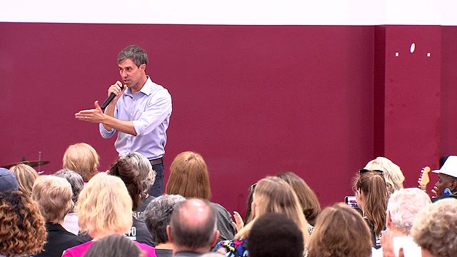Beto O'Rourke shares support for NFL protests