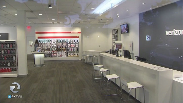 Burglars Enter Through Verizon Store Roof Steal 138 000 In