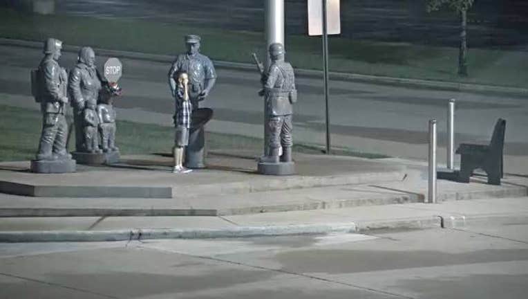 37ae5c28-Boy memorial_1535746601113.jpg-409162.jpg