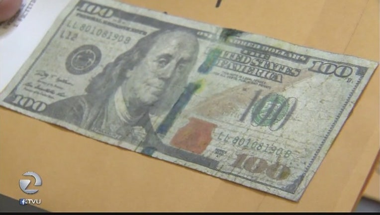 ad77dea3-Counterfeit_cash_making_the_rounds_in_Pe_0_20160915051904