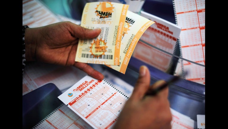 38e91eec-GETTYIMAGE_MEGA MILLIONS_101018