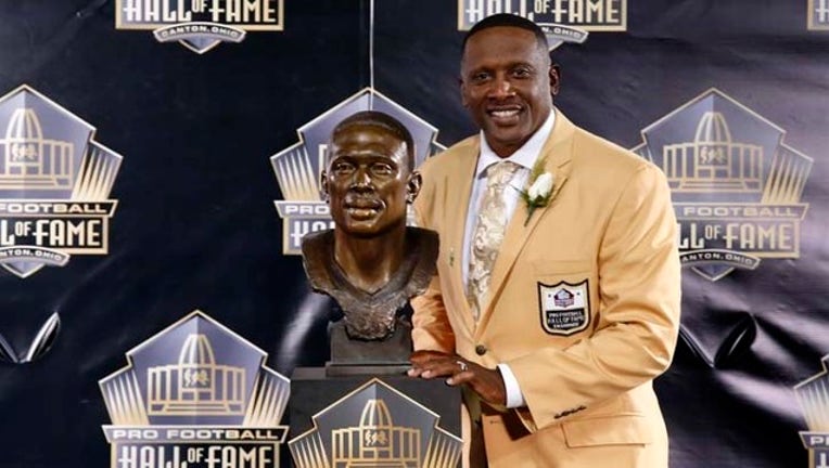 36b1611b-Hall of Fame Football_1439236727077