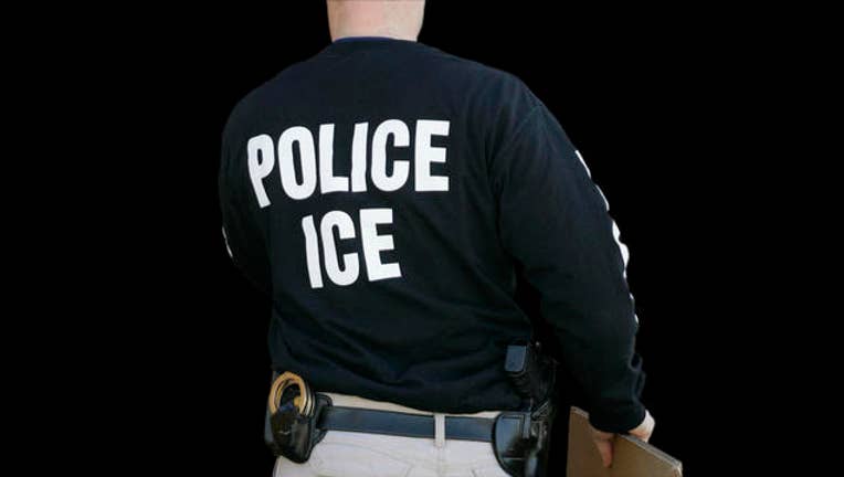 Immigration Raid_1504043472910