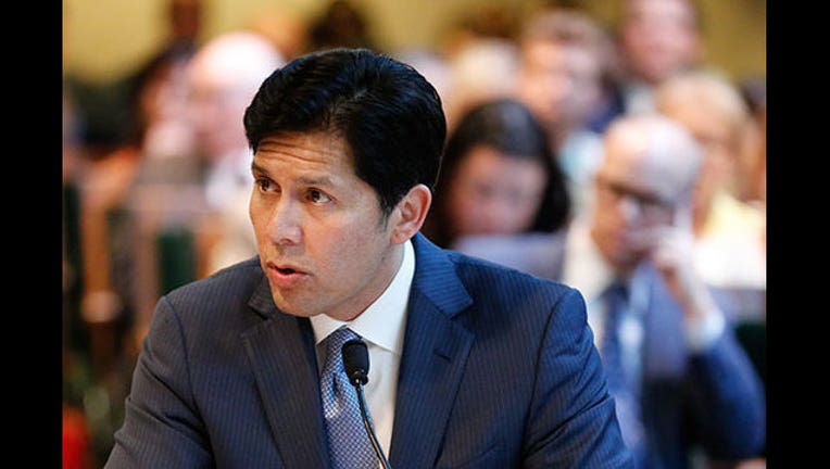 b6304b4b-Kevin De Leon_1508093020661.jpg