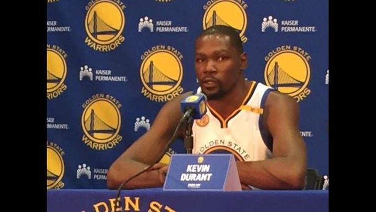 586a7da6-Kevin_Durant_1474923678041.JPG