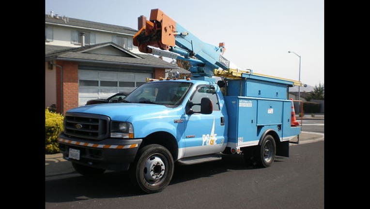 a6b074f2-PGE truck.JPG