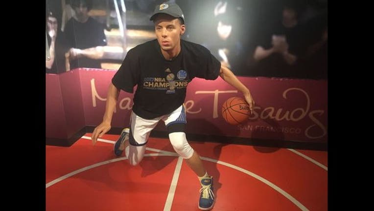 d8c55010-StephCurryWaxFigure061417_1497469564988.jpg