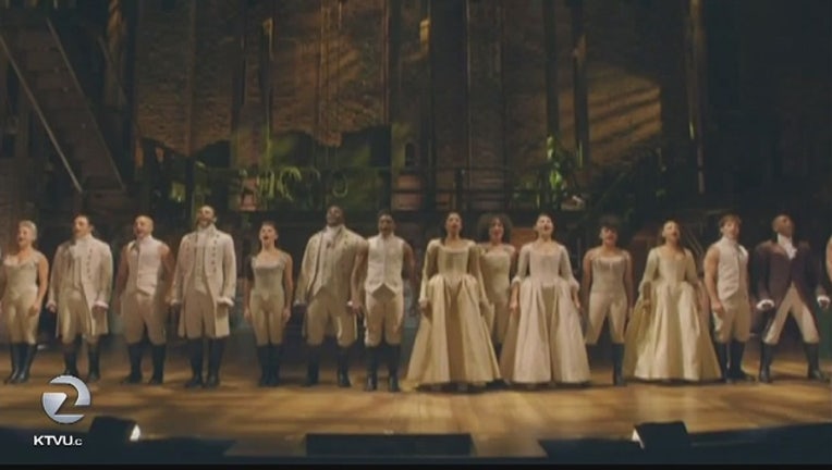 ee7b6816-Students_get_Hamilton_tickets_0_20170323014801