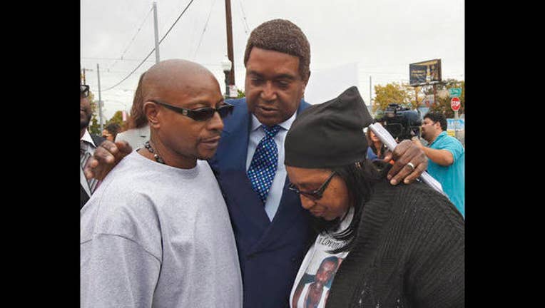 9b908ea1-Police Shooting Sacramento_1475551249402