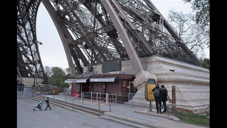 82d0f471-Eiffel Tower security following attacks