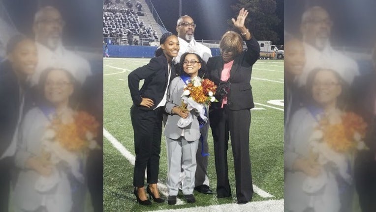 744a3610-homecoming queen final_1477423011387-404959.jpg