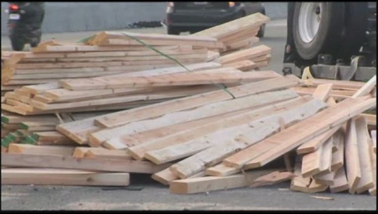 c8d75e95-lumber_spill_1448296097463.jpg