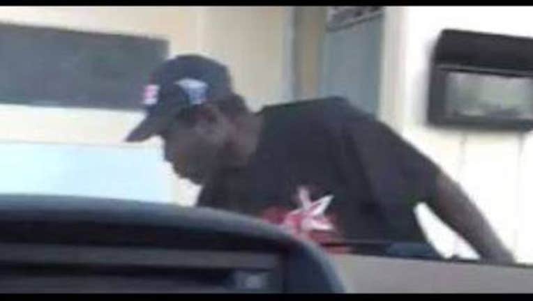da58fe59-mailguy_1448070152849.jpg