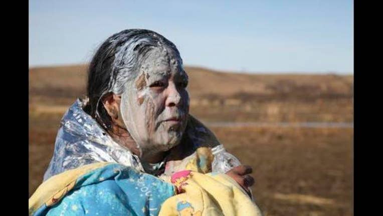 018b9f44-Oil Pipeline Protest_1480128632137