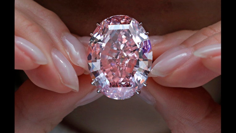 658788d0-Hong Kong Pink Diamond_1491316575892