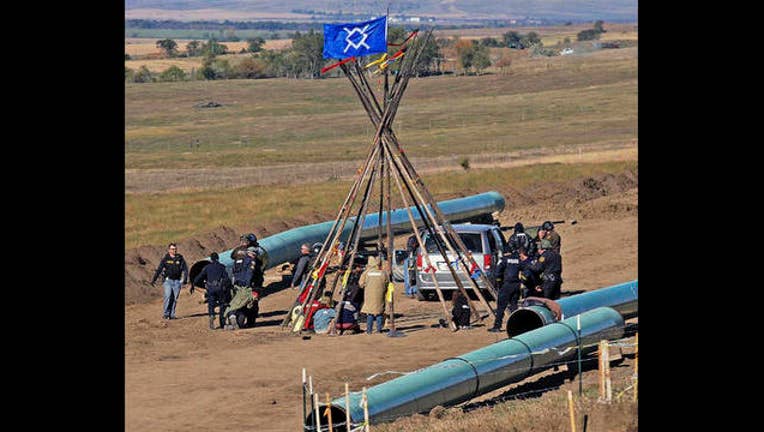 3f3a12ac-APTOPIX Oil Pipeline_1476153219968
