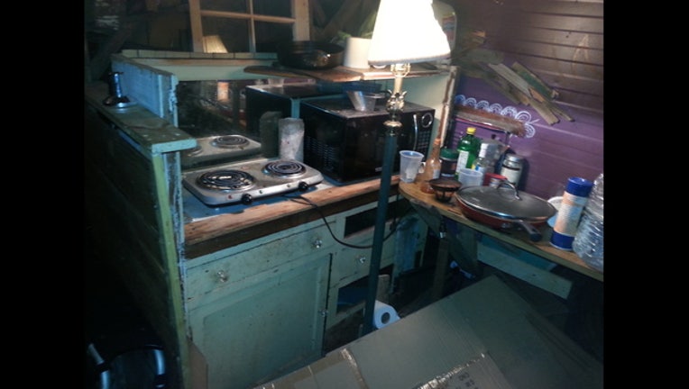 3ef30c31-Ghost_Ship_inside_plate_1481165330312.jpg