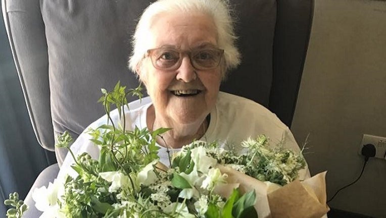 Royal Wedding Flowers Turned Into Bouquets For Hospice Patients