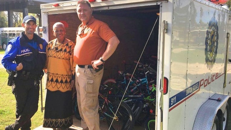 989c3d4d-sadie roberts-joseph WITH POLICE_1563215615344.PNG.jpg