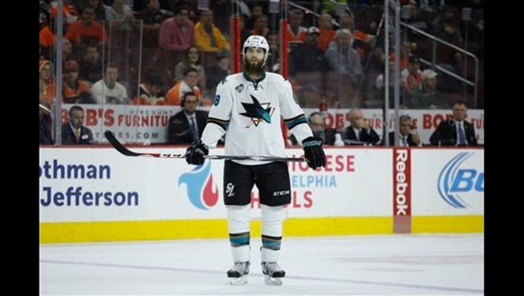 660fa9f0-Sharks Flyers Hockey_1447991652000