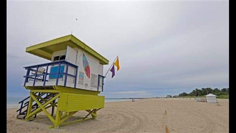 4a55fa4d-Tropical Weather_1440769768764