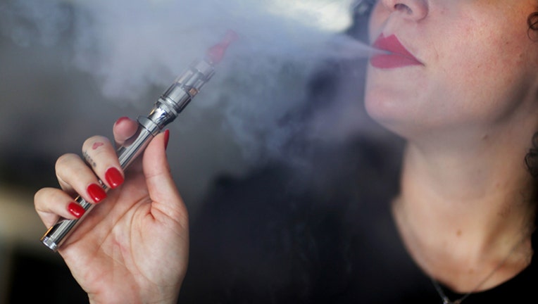 7feb1c4d-vape-pen-getty_1537205693682-401720.jpg