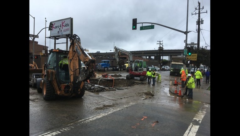 05cbbf85-SF_water_main_break_1482522590115.JPG