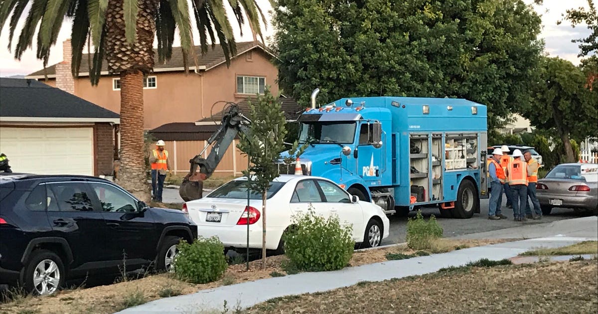 San Jose: Crews stop gas leak after contractor breaks pipe | KTVU FOX 2