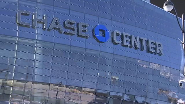 Golden State Warriors fans are loving the new Chase Center arena