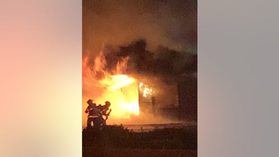 Crews control early morning 2-alarm fire at San Jose strip mall