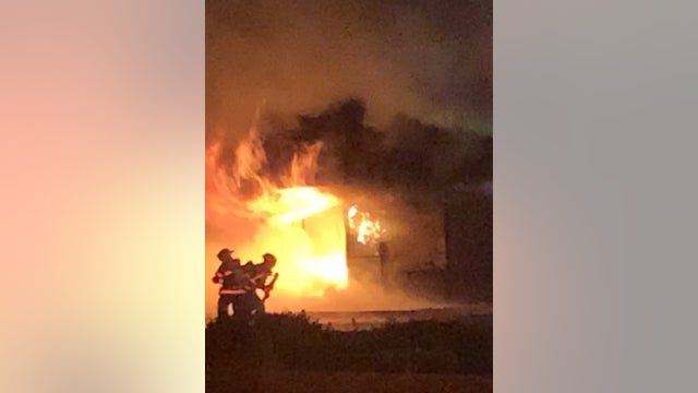 Crews control early morning 2-alarm fire at San Jose strip mall