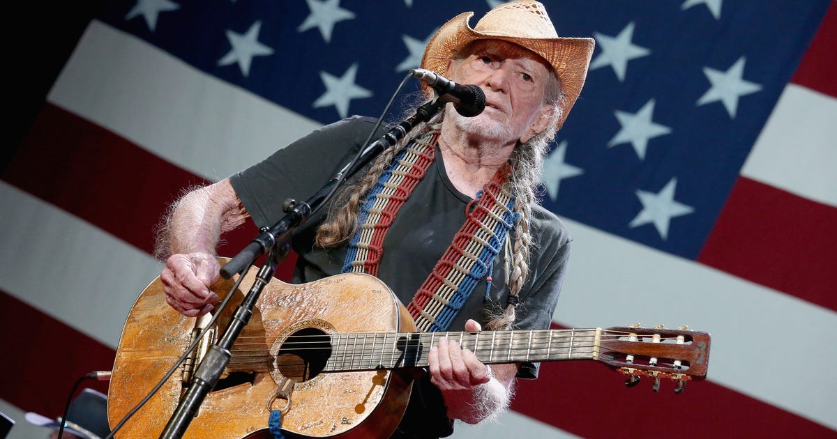 'I have abused my lungs': Willie Nelson says he quit smoking pot for health  reasons