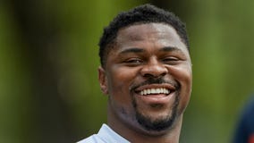 Chicago Bears’ Khalil Mack pays off 300 holiday layaway accounts at hometown Walmart