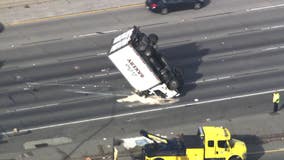 Overturned box truck blocking NB I-680 in Pleasant Hill