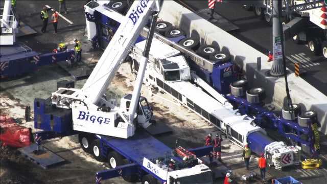 Overturned crane shuts down Highway 237 in San Jose