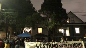 Hundreds rapidly respond to support Oakland’s Moms 4 Housing following eviction alert