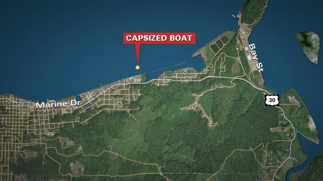 Coast Guard boat capsizes in Oregon; all 4 crew rescued