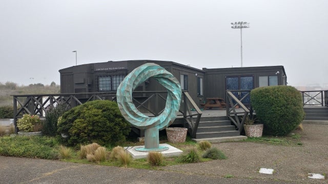 New sculpture at Port of Oakland honors merchant mariners