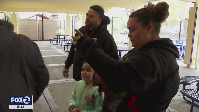 Working Oakland families hit hard by school closure, shelter in place order