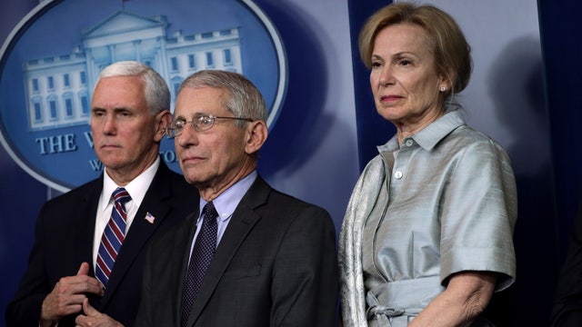 White House recommends avoiding grocery stores, pharmacies over next two weeks