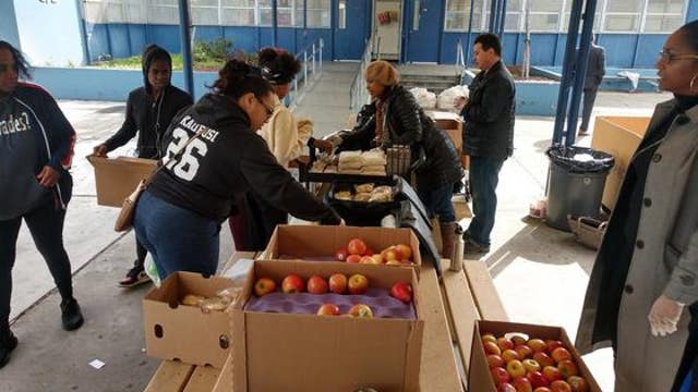 Oakland school officials address 'surprising letter' from Donald Trump inside free meal boxes