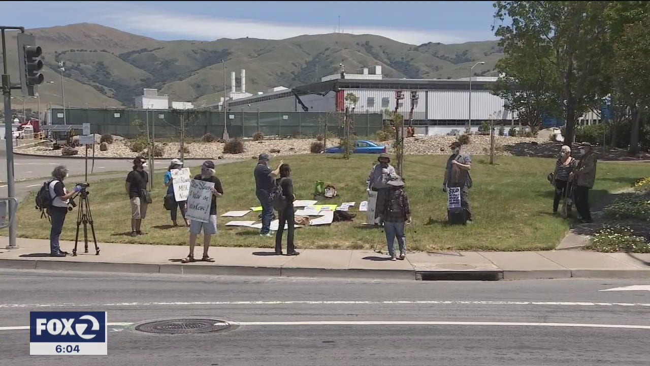 Frustrated protesters outside Fremont Tesla factory want to see CEO