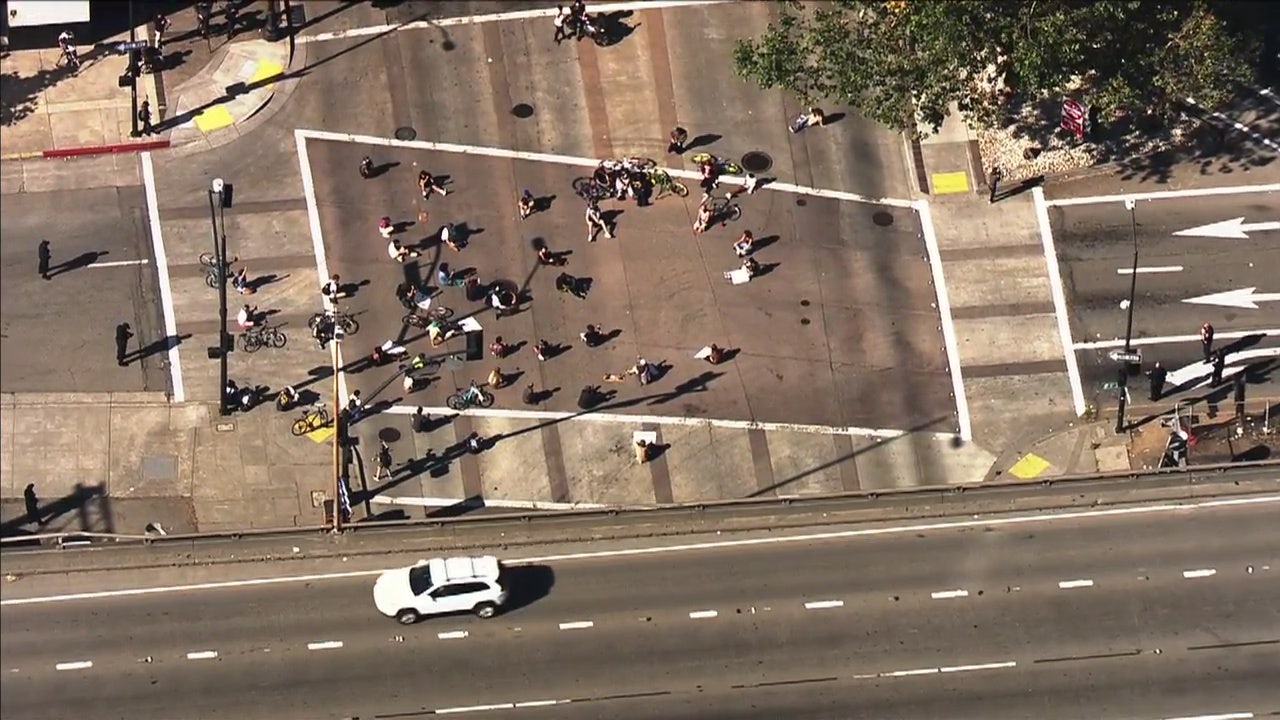 Protesters Against Police Brutality Block Intersection Near Oakland ...