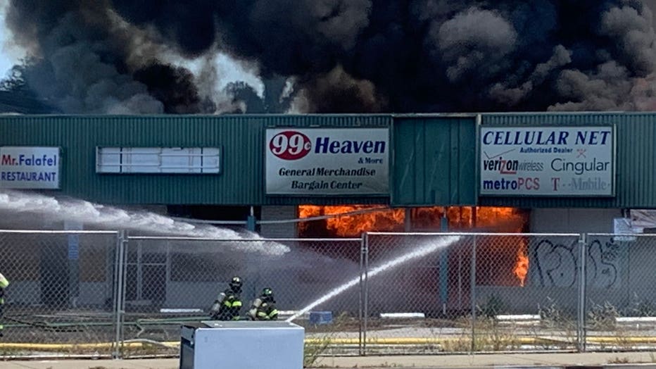3-alarm San Jose blaze destroys sizable portion of abandoned San Jose strip mall | KTVU FOX 2